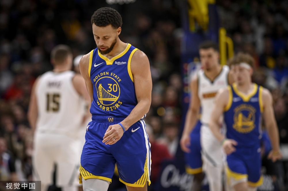 路上迈出坚 路上迈出坚